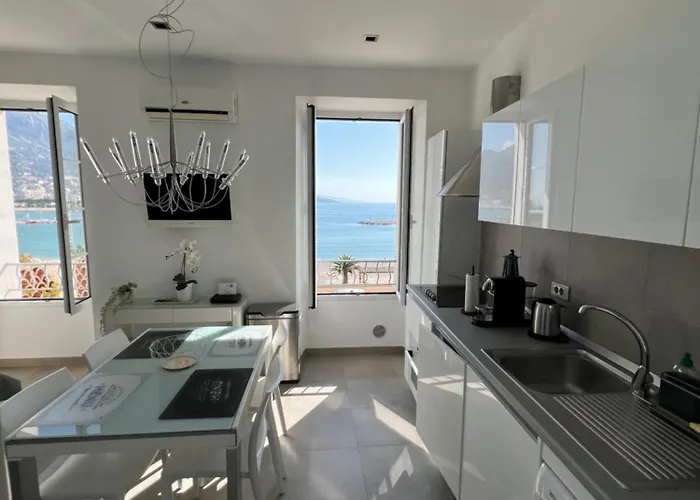 Magnifique Vue * מנטון