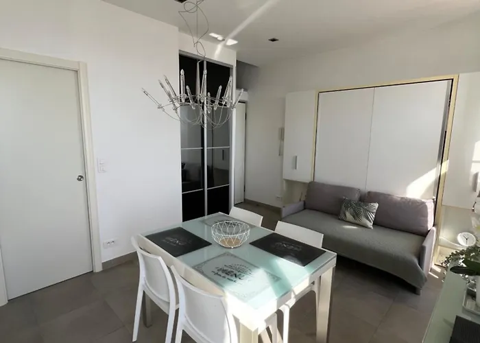 Magnifique Vue * מנטון